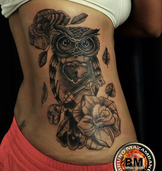 sowa i róża tatuaż dla kobiety