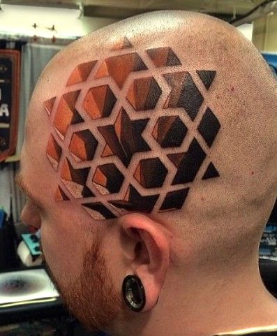 geometryczne tatuaże na głowie
