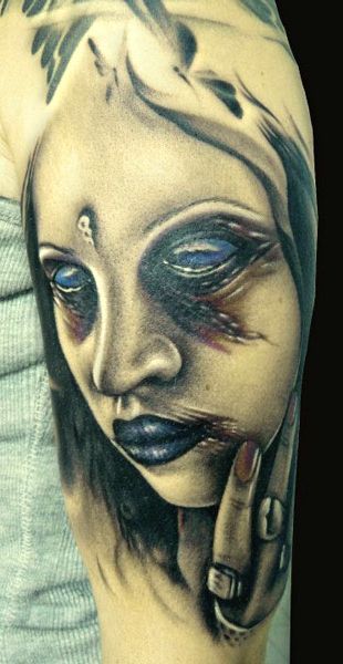 niebieskie oczy kobiety