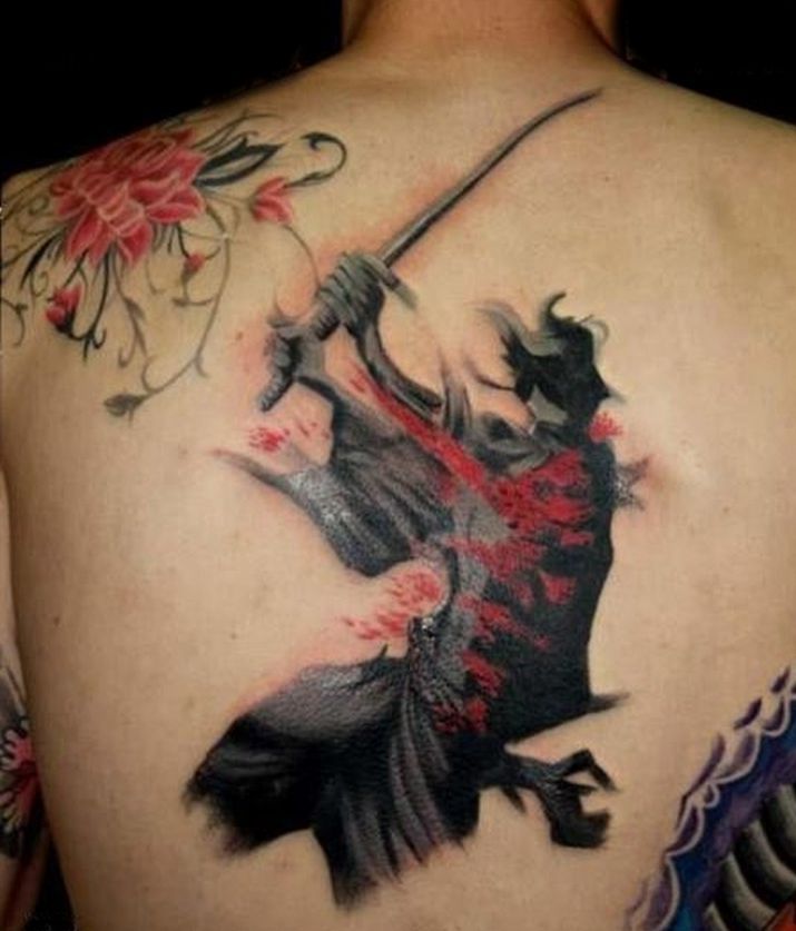 Татуировка Самурай с сакурой на спине