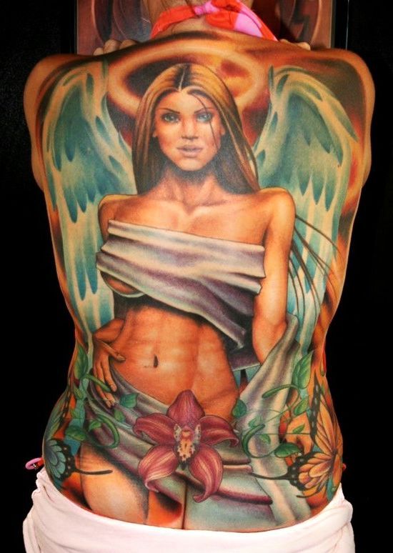 kobieta anioł - tatuaże na plecy