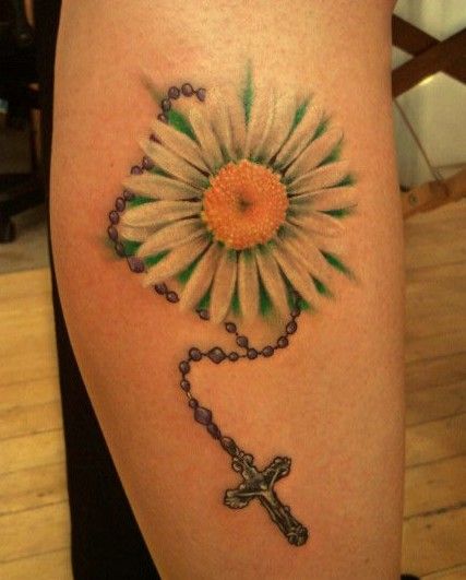 stokrota różaniec tatuaż