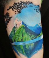 góry tatuaże na ręce