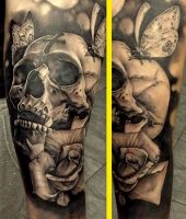 piękna czaszka tatuaż na ręce