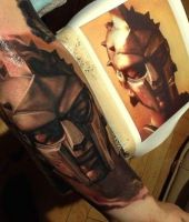 gladiator tatuaż na ręce