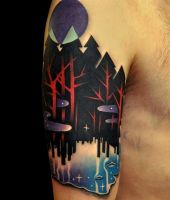 tatuaż las nocą