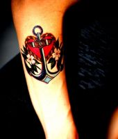 kotwice i serca tatuaże