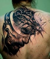 tatuaże damskie na plecach 10655