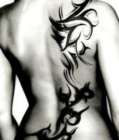 tatuaże damskie na plecach 95662