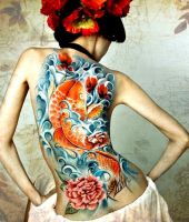 tatuaże damskie na plecach 50878