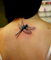 tatuaże damskie na plecach 98695