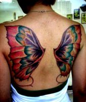 tatuaże damskie na plecach 69658