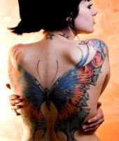 tatuaże damskie na plecach 16518