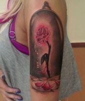 róża tatuaż po przykryciem