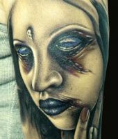 niebieskie oczy kobiety