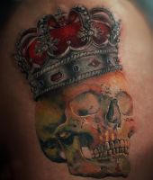król czaszka korona tatuaże