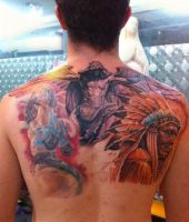 indianin kobieta i anioł tatuaże na plecach