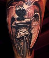 niesamowity anioł tatuaż