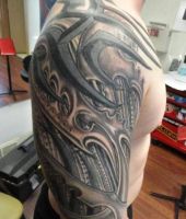 wielki tribal dla mężczyzny