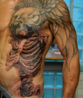 szkielet i skrzydło anioła