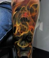 płomienie tatuaże twarze