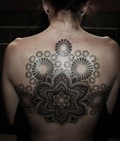 geometryczne wzory tatuażu
