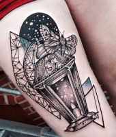 ćma leci do światła