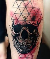 czaszka i trójkąty