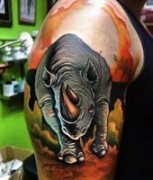 nosorożec tatuaż