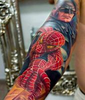 niesamowite tatuaże spiderman i batman