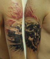 czaszka tatuaż na bicepsie
