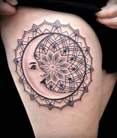 wzór tatuażu księżyc