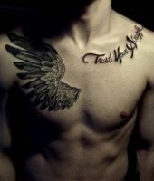 skrzydło na lewej części klatki piersiowej