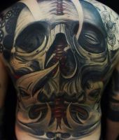 duża czaszka tatuaże na plecy