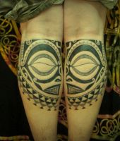 maska tatuaże polinezyjskie
