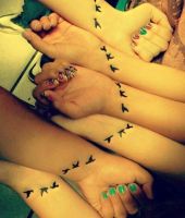 tatuaże dla par ptaki na ręce