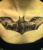 batman w symbolu batmana