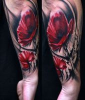 mak tatuaż na ręce