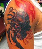 mechaniczna czaszka i tribal