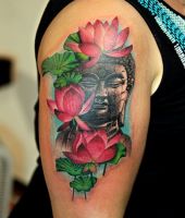 budda wśród kwiatów