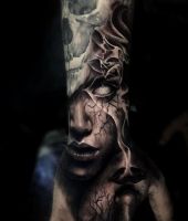demon czaszka twarz tatuaż na ręce