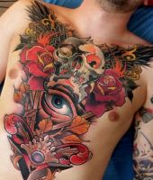 czaszka kwiaty oko tatuaże na klatce