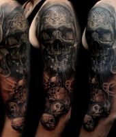 czaszka ze zdobieniami