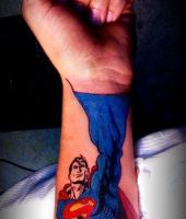 Superman ręką tatuaż