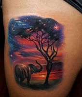 słoń i drzewo tatuaże z afryki