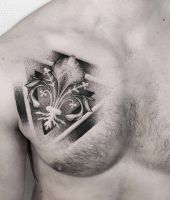 symbole tatuaże na klatkę