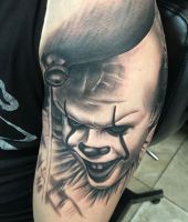klaun tatuaż jak z horroru