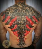 szkielet kręgosłup tatuaż na plecy