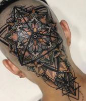 projekty wzory tatuaży na głowie