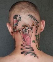 diabeł tasmański - tatuaż na karku